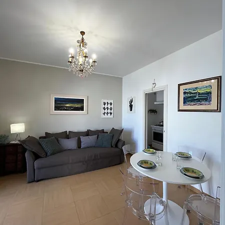 Clara House Apartment