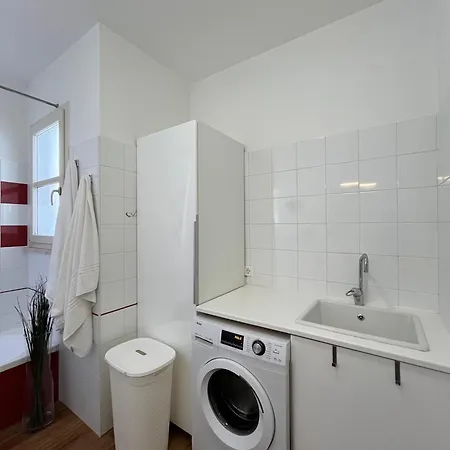 Clara House ポッジャルド